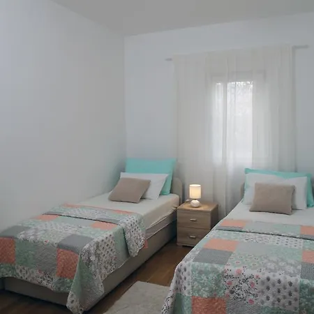 Razanj 14357a روغوزنيكا